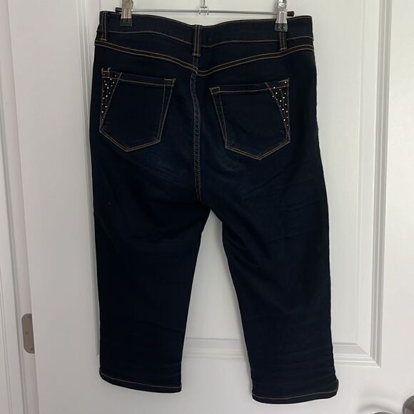 D.jeans New York Cropped 5 Pocket Dark Wash Jeans Stud Details - Picture 3 of 7